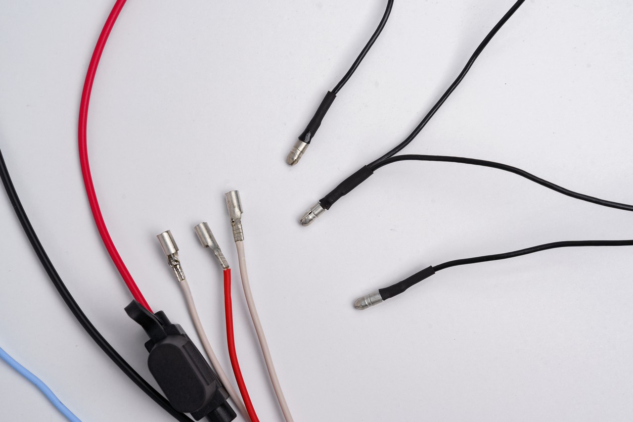 Провода с клеммами для подключения пластин к терморегулятору SMART